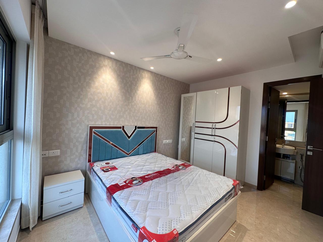 2 BHK Apartment For Rent in Hiranandani Highland