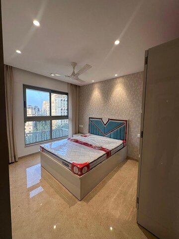 Bedroom in 2 BHK Apartment at Hiranandani Highland, Powai – for Rent