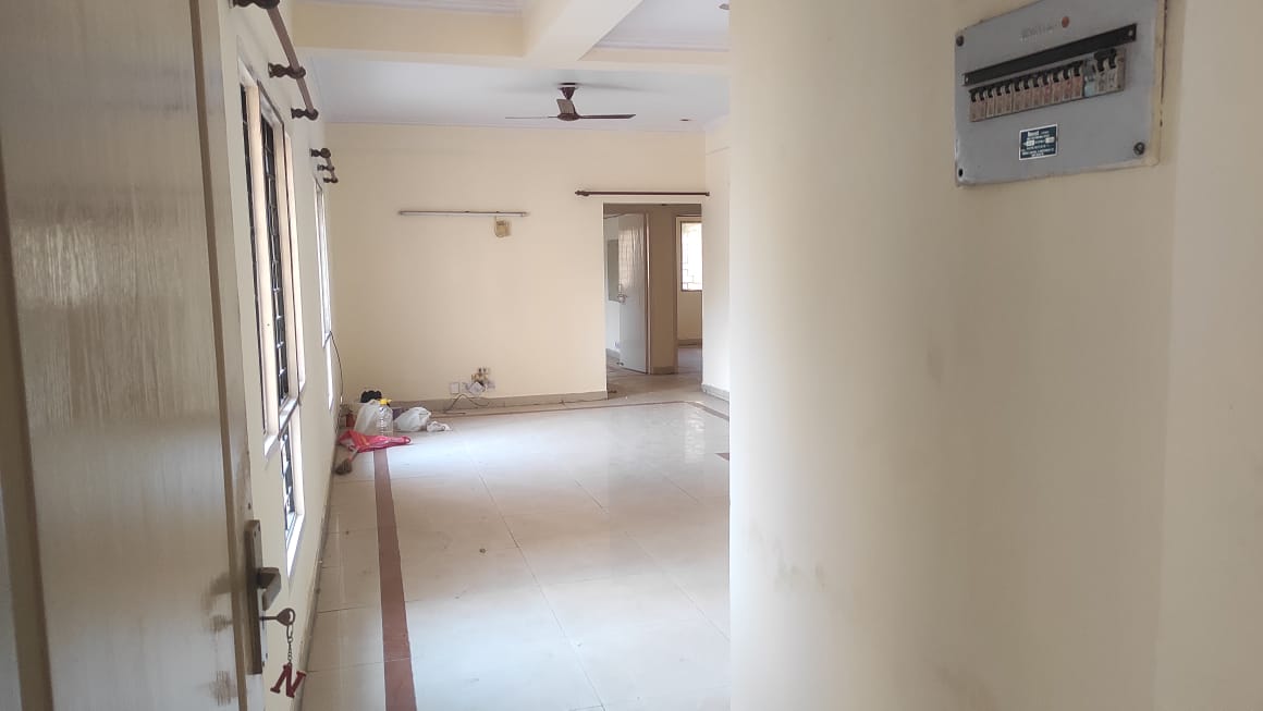3 BHK 1750 Sq.Ft. Apartment in Basera Apartment Gurgaon