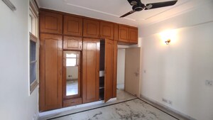Room in 3 BHK Apartment at Basera Apartment Gurgaon, Sector 56 – for Rent