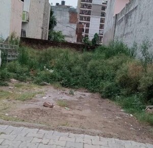  Plot For Sale in Sector 26