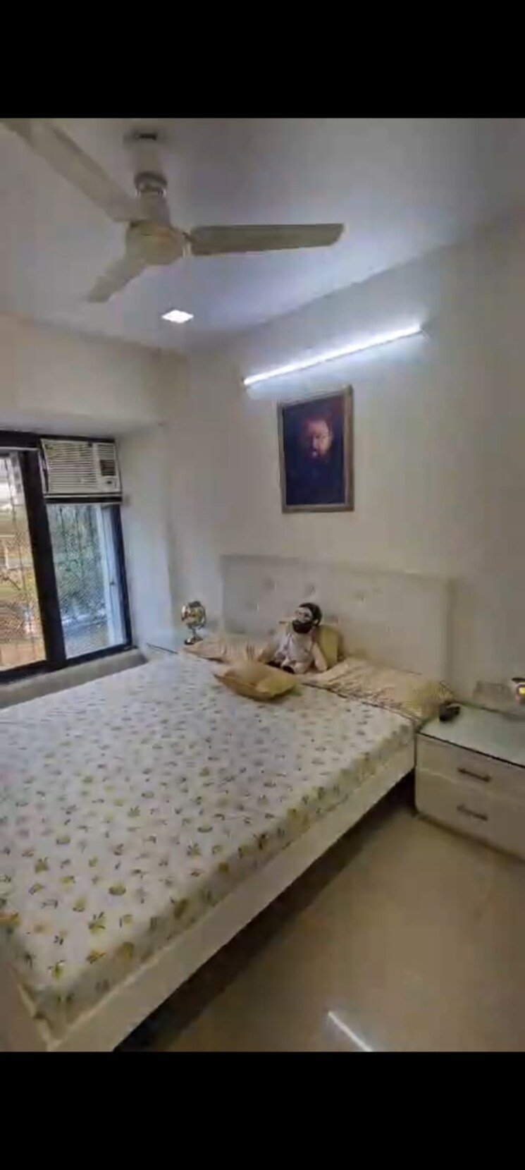 Bedroom, goregaon-west-view-chs 3 Bedroom 1400 Sq.Ft. Apartment In Goregaon West Mumbai 9575186