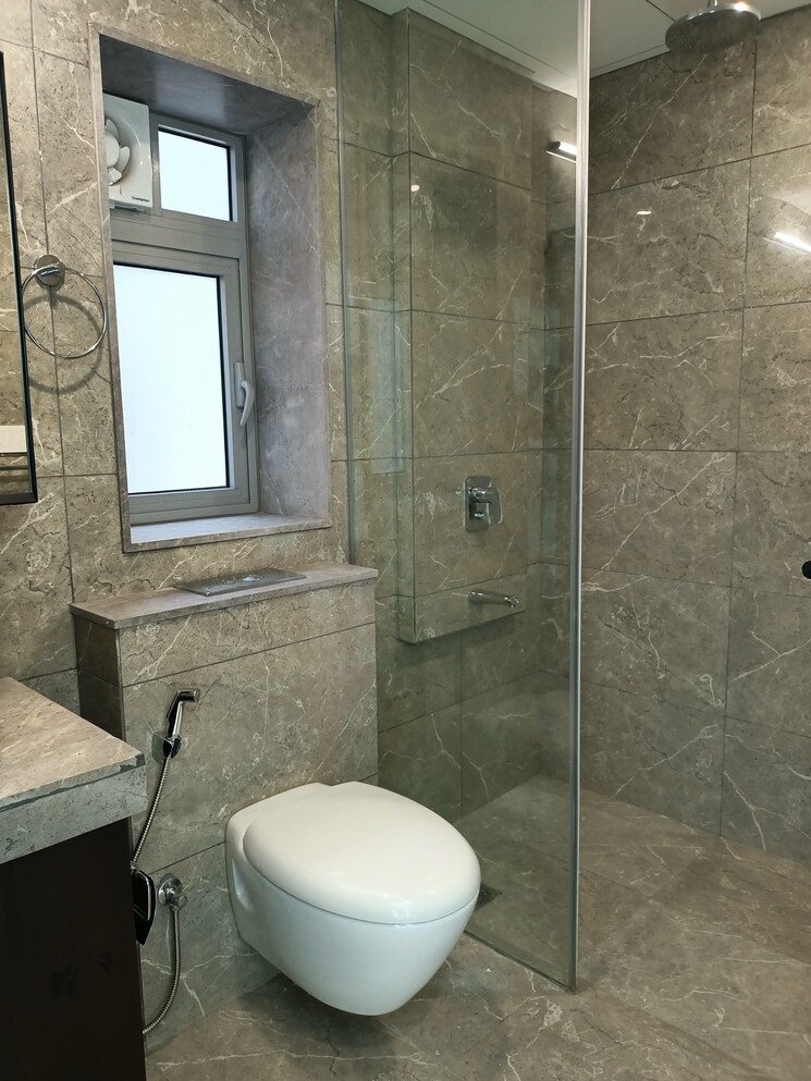 Bathroom, oberoi-realty-esquire 3.5 Bedroom 1650 Sq.Ft. Apartment In Goregaon East Mumbai 9575164