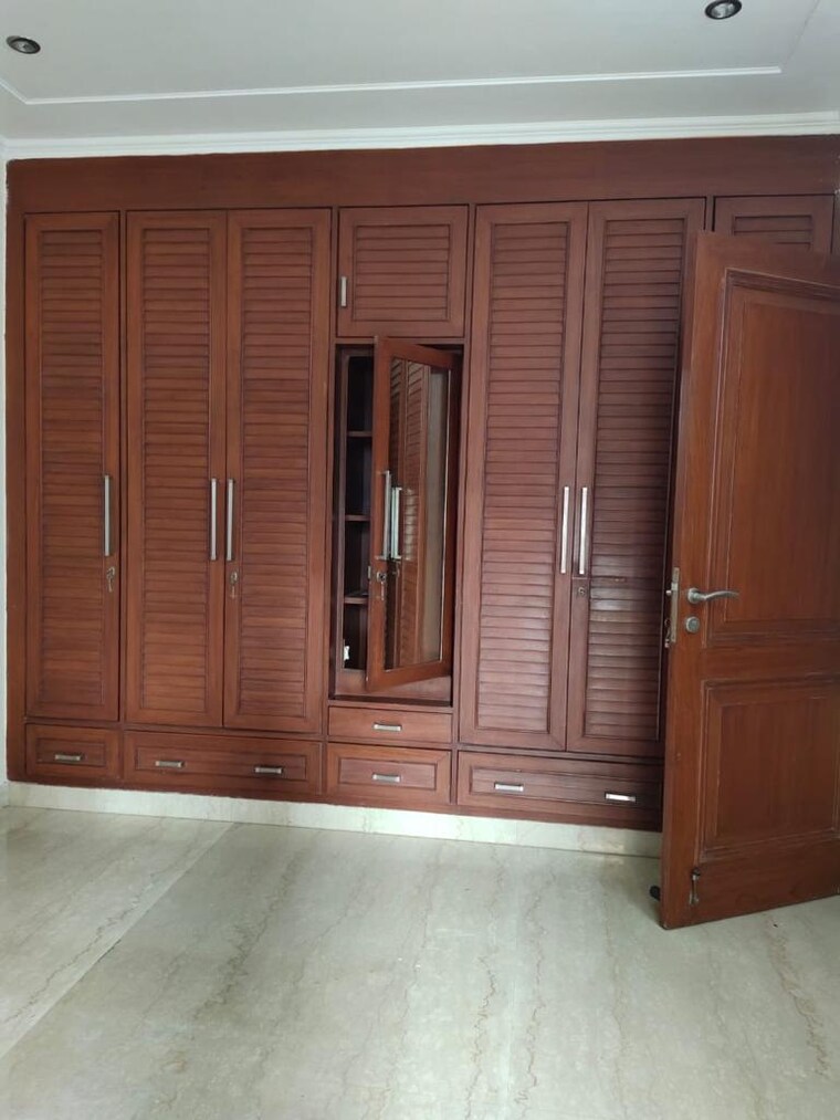 Room, hauz khas 3 Bedroom 2097 Sq.Ft. Builder Floor In Hauz Khas Delhi 9575215