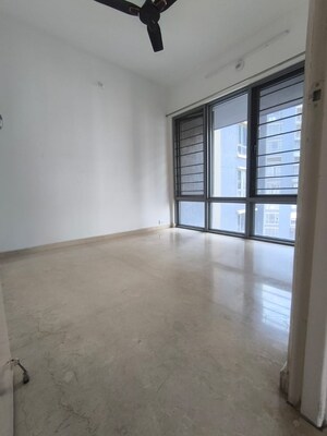 Room in 2.5 BHK Apartment at Wadhwa Imperial Heights, Goregaon West – for Rent