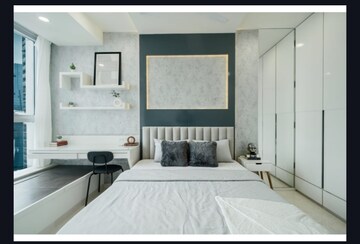 Room in 3 BHK Apartment at Oberoi Realty Exquisite, Goregaon East – for Sale