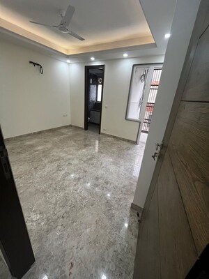 Room in 3 BHK Builder Floor at Lajpat Nagar 4 – for Sale