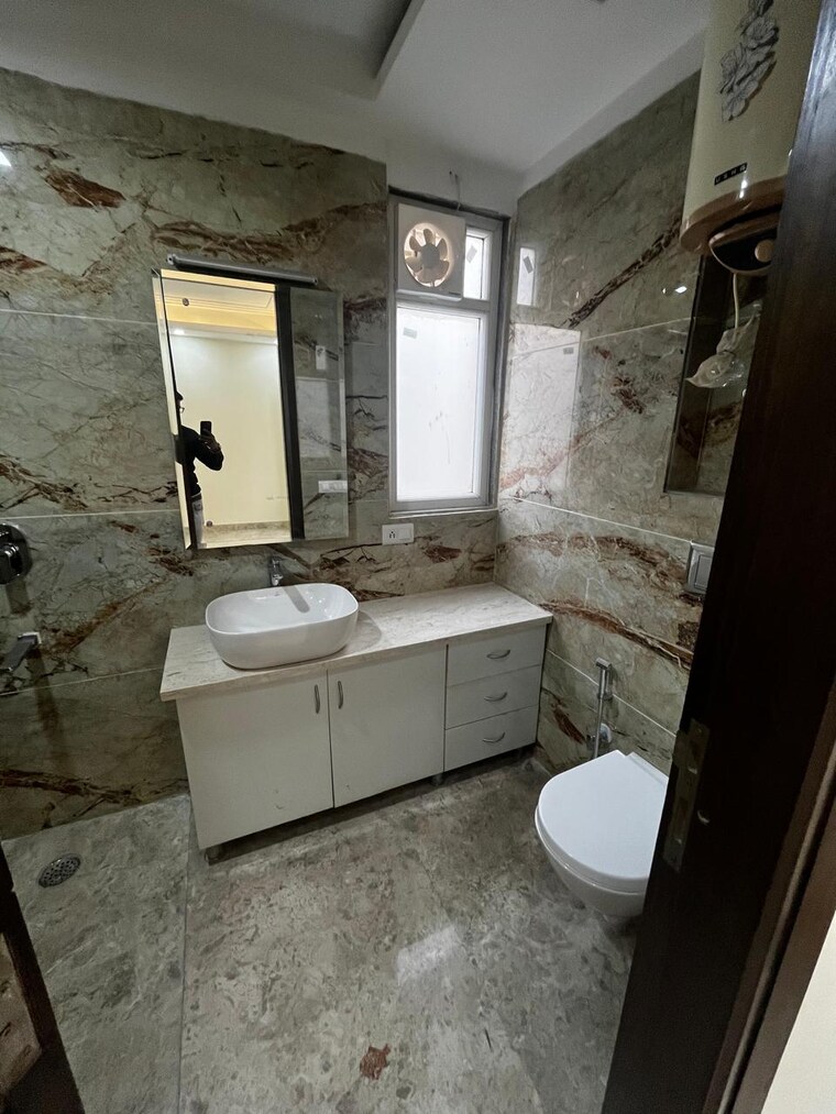 Kitchen, lajpat nagar 4 3 Bedroom 1800 Sq.Ft. Builder Floor In Lajpat Nagar 4 Delhi 9575331