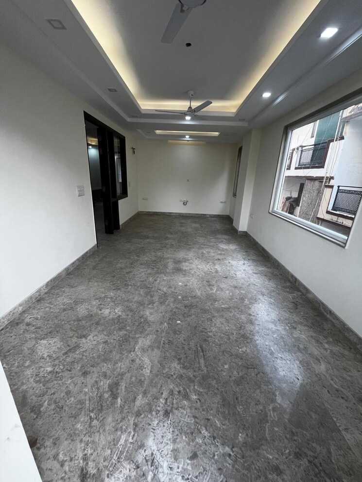 Room, lajpat nagar 4 3 Bedroom 1800 Sq.Ft. Builder Floor In Lajpat Nagar 4 Delhi 9575331