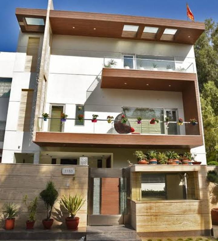 3 BHK + Servant Room Independent House For Sale in Lr Buildcon