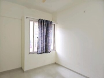 Room in 2 BHK Apartment at Dhanori – for Rent