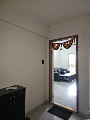 Room in 2 BHK Apartment at Dhanori – for Rent
