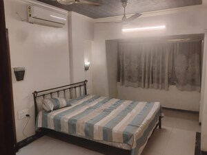 Bedroom in 1 BHK Apartment at Bandra West – for Rent