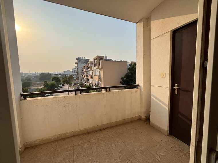 Balcony, bptp-park-elite-floor-ii 3 Bedroom 180 Sq.Yd. Builder Floor In Sector 75 Faridabad 9575600