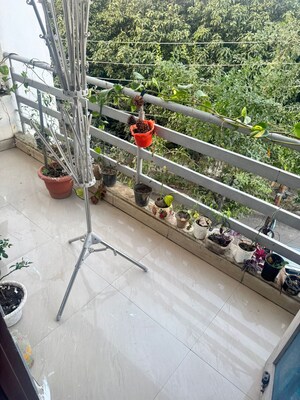 Balcony in 3 BHK Builder Floor at Subhash Road – for Rent