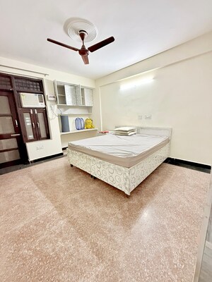 Room in 4 BHK Apartment at M3M Atrium, Sector 57 – for Rent