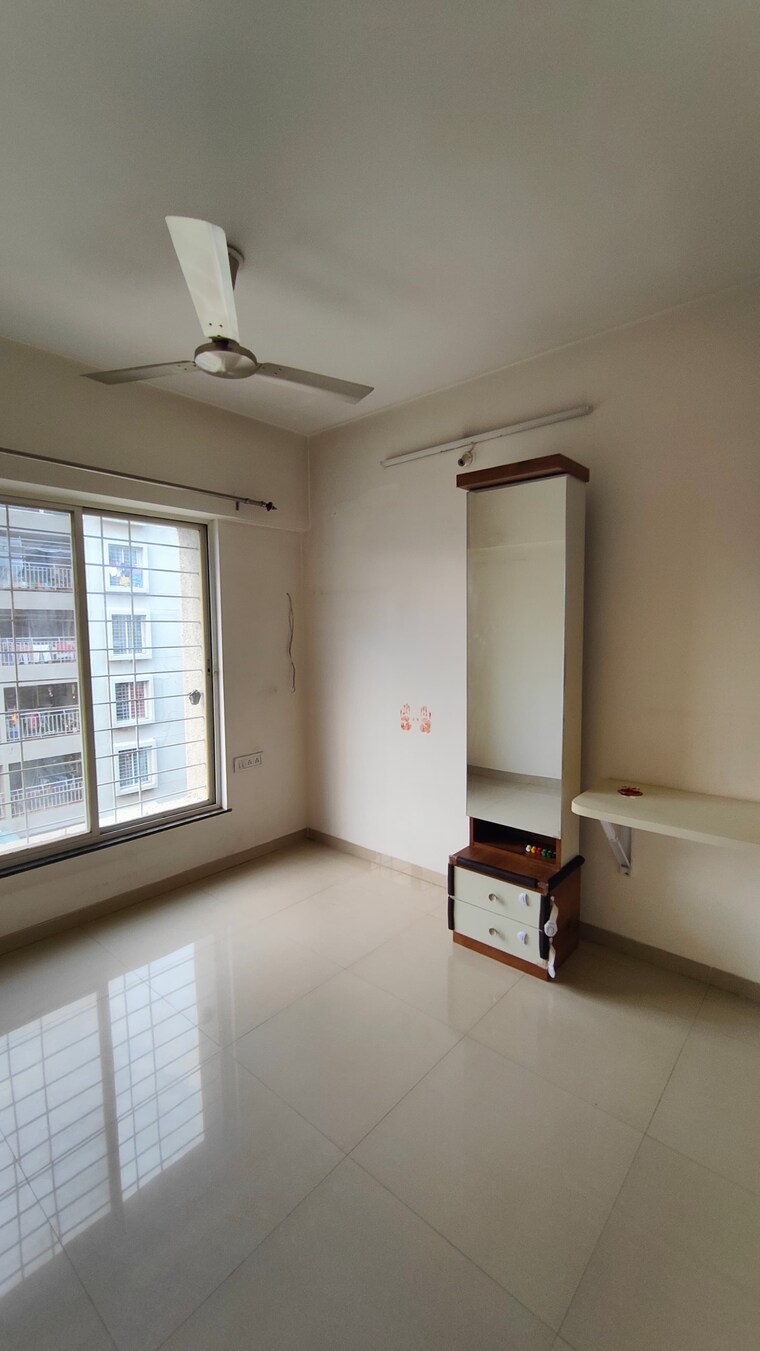 Living Room, mantra-29-gold-coast 3 Bedroom 819 Sq.Ft. Apartment In Tingre Nagar Pune 9575887