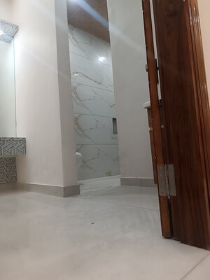 Bathroom in 4 BHK Villa at Modipuram – for Sale