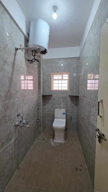 Bathroom in 1 BHK Apartment at Marathahalli – for Rent
