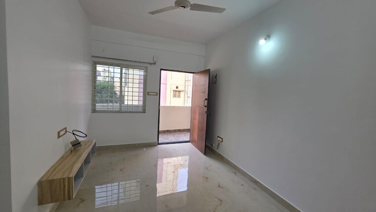 Room, marathahalli 1 Bedroom 600 Sq.Ft. Apartment In Marathahalli Bangalore 9575945