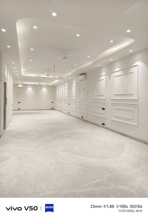 Room in 3 BHK Builder Floor at Greater Kailash I – for Rent