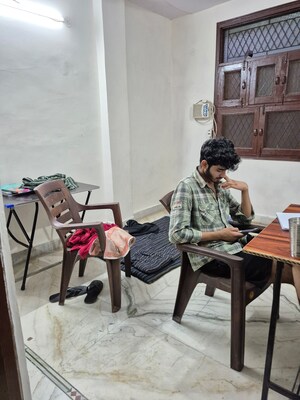 Living Room in 2.5 BHK Builder Floor at Acharya Niketan – for Sale