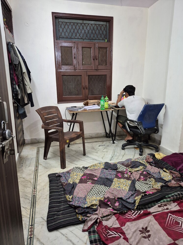 Living Room, acharya niketan 2.5 Bedroom 480 Sq.Ft. Builder Floor In Acharya Niketan Delhi 9575976