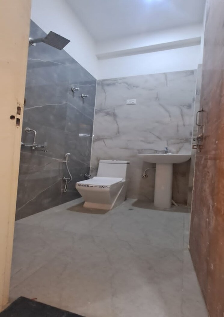 Bathroom, sector 16b greater noida 2 Bedroom 1060 Sq.Ft. Independent House In Sector 16b Greater Noida Greater Noida 9576105
