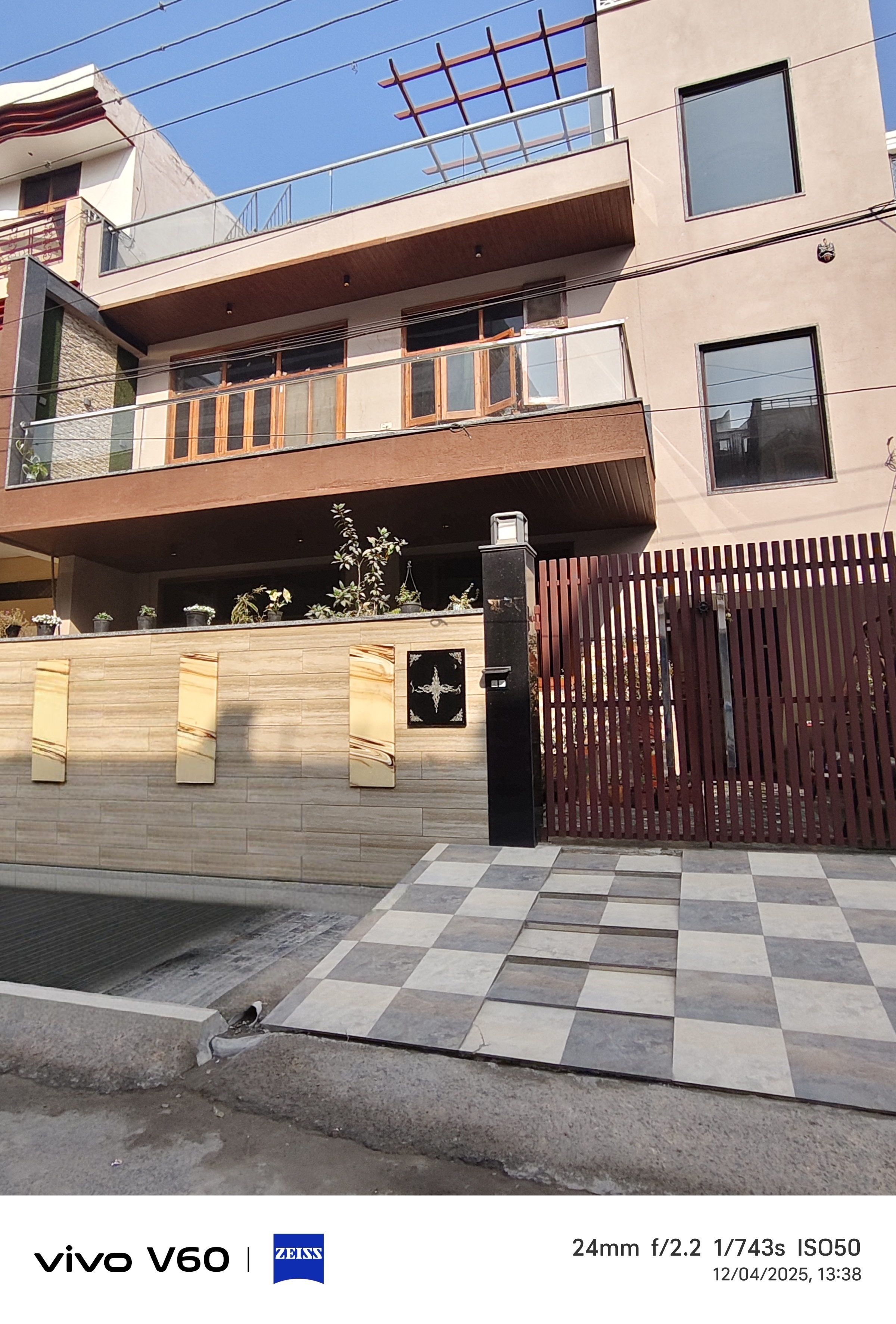 6+ BHK + Pooja Room Independent House For Sale in RWA Apartments Sector 41