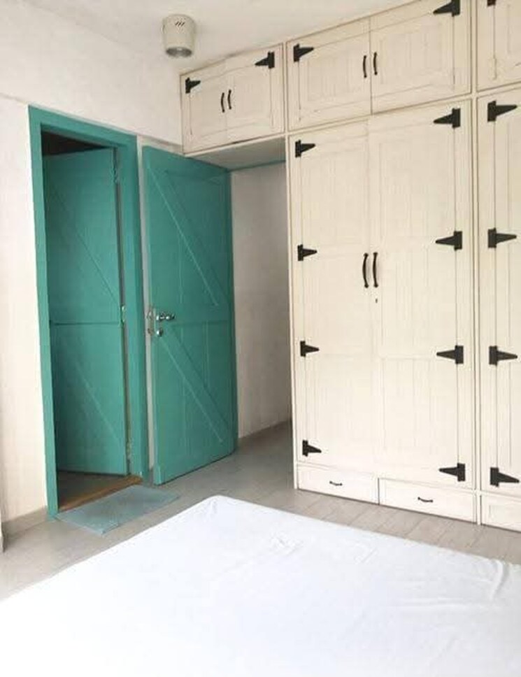 Room, juhu 2 Bedroom 630 Sq.Ft. Apartment In Juhu Mumbai 9576052