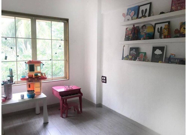 Room, juhu 2 Bedroom 630 Sq.Ft. Apartment In Juhu Mumbai 9576052