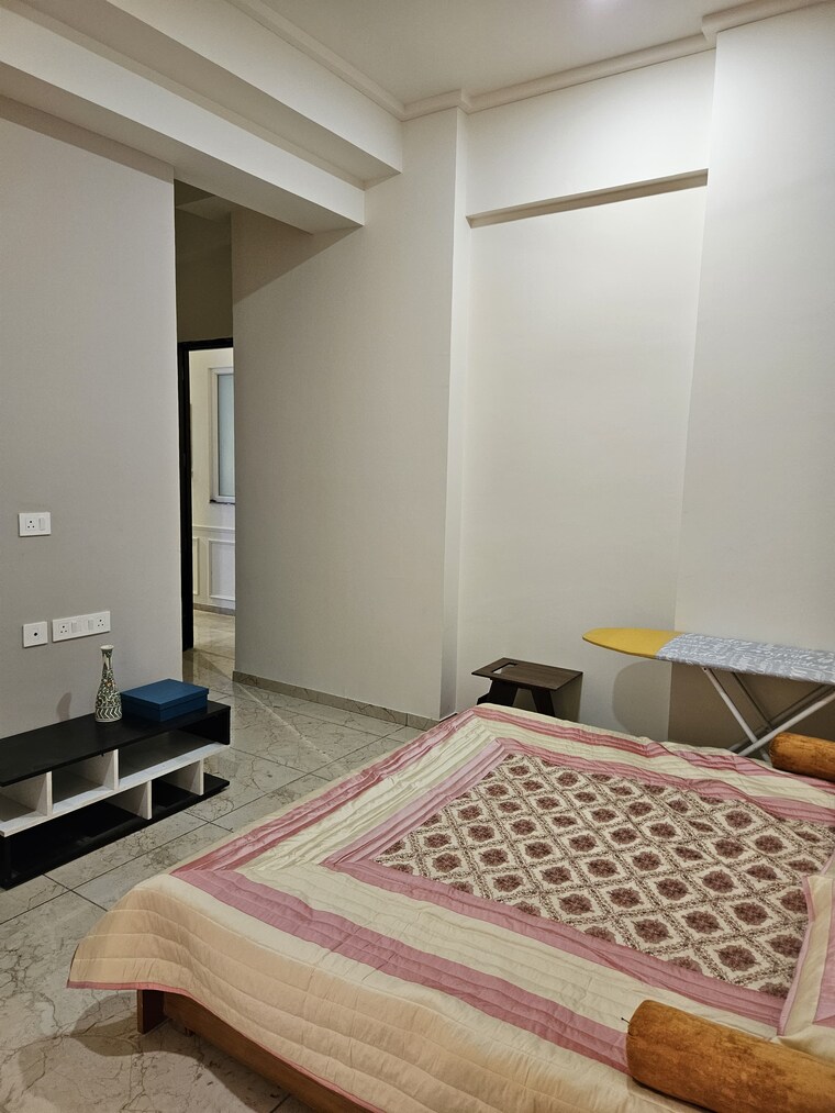 Bedroom, dasnac-burj 3.5 Bedroom 2510 Sq.Ft. Apartment In Sector 75 Noida 9576057