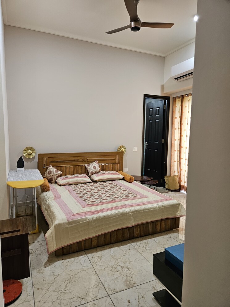 Bedroom, dasnac-burj 3.5 Bedroom 2510 Sq.Ft. Apartment In Sector 75 Noida 9576057