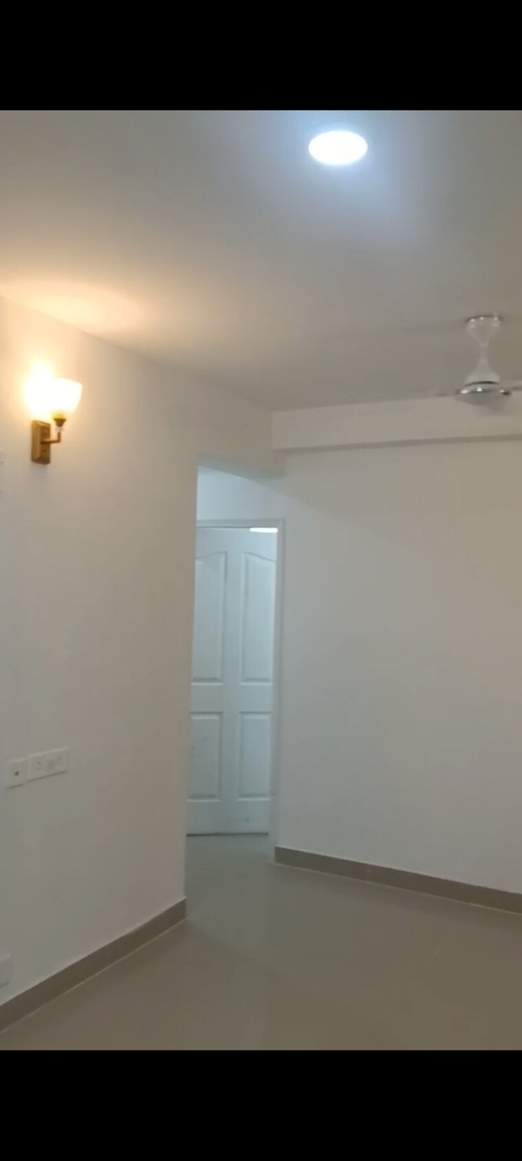 Room, rg-luxury-homes 2.5 Bedroom 1342 Sq.Ft. Apartment In Sector 16b Greater Noida Greater Noida 9576074