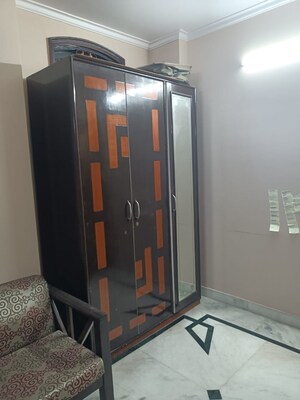 Furnished Amenities in 1 BHK Builder Floor at Preet Vihar – for Rent