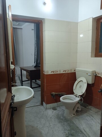 Bathroom in 1 BHK Builder Floor at Preet Vihar – for Rent