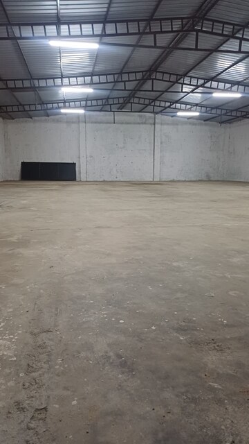 Room in  Warehouse at Jakkuru – for Rent