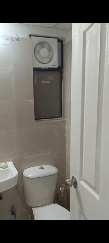 Bathroom in 2.5 BHK Apartment at RG Luxury Homes, Sector 16b Greater Noida – for Rent