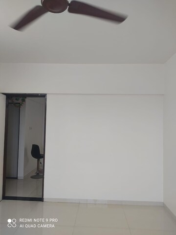 Room in 2 BHK Apartment at Uttam Townscapes, Yerawada – for Rent