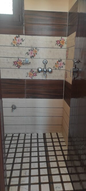 Bathroom in 2 BHK Builder Floor at Vip Road – for Sale