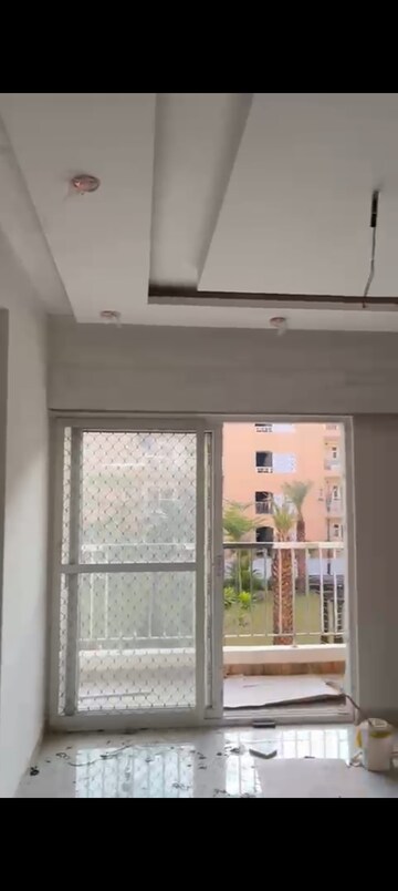 Furnished Amenities in 4 BHK Apartment at Uninav Utopia, Morti – for Rent