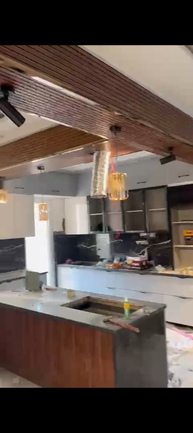 Kitchen, uninav-utopia 4 Bedroom 2650 Sq.Ft. Apartment In Morti Ghaziabad 9576131