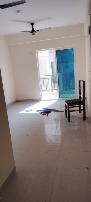 Room in 2 BHK Apartment at Gardenia Gateway, Sector 75 – for Rent