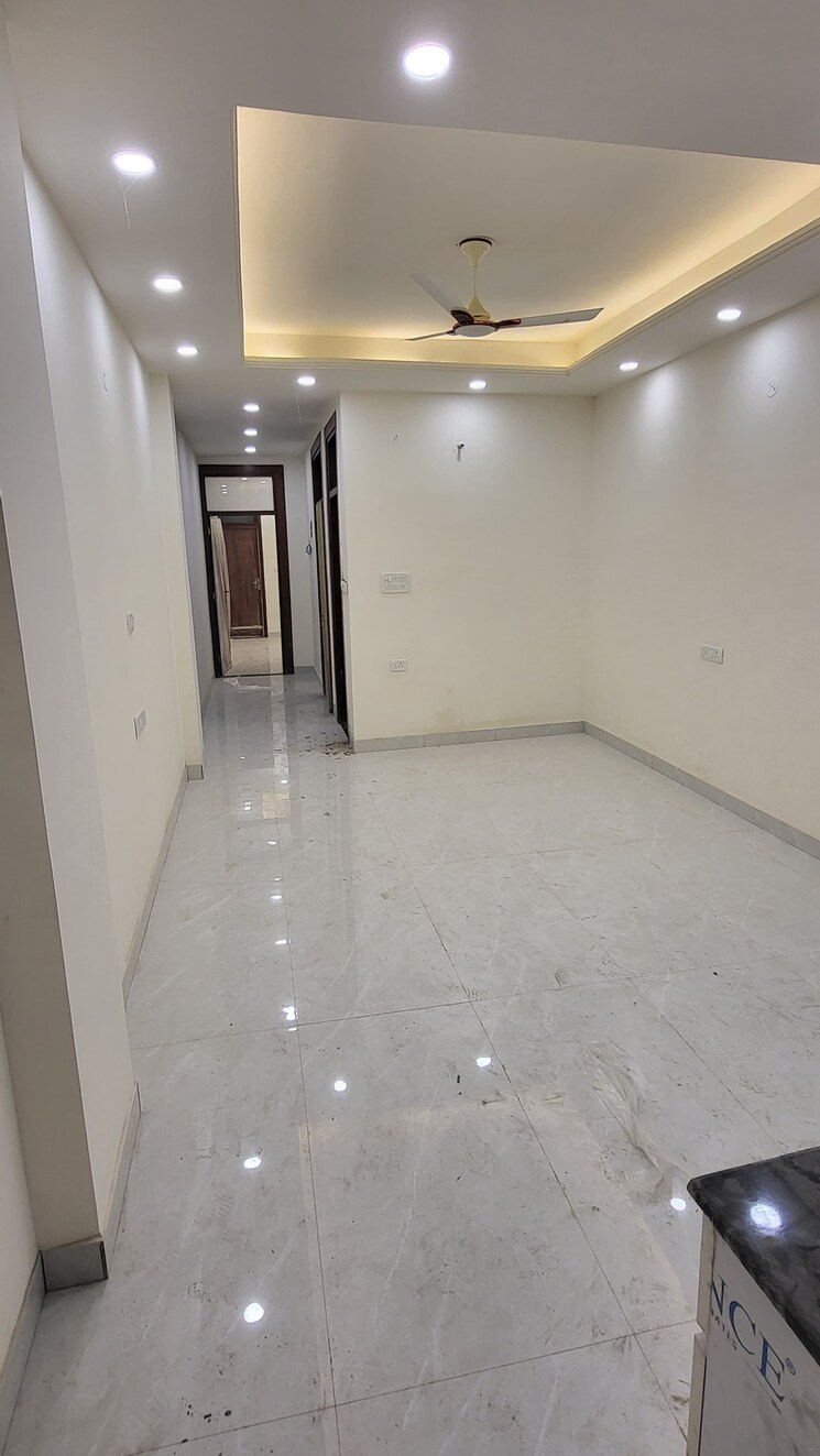 Room, sector 89 2 Bedroom 750 Sq.Ft. Builder Floor In Sector 89 Noida 9576144