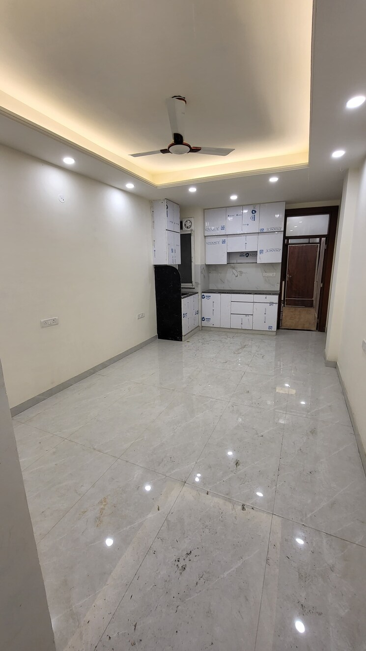 Room, sector 89 2 Bedroom 750 Sq.Ft. Builder Floor In Sector 89 Noida 9576144