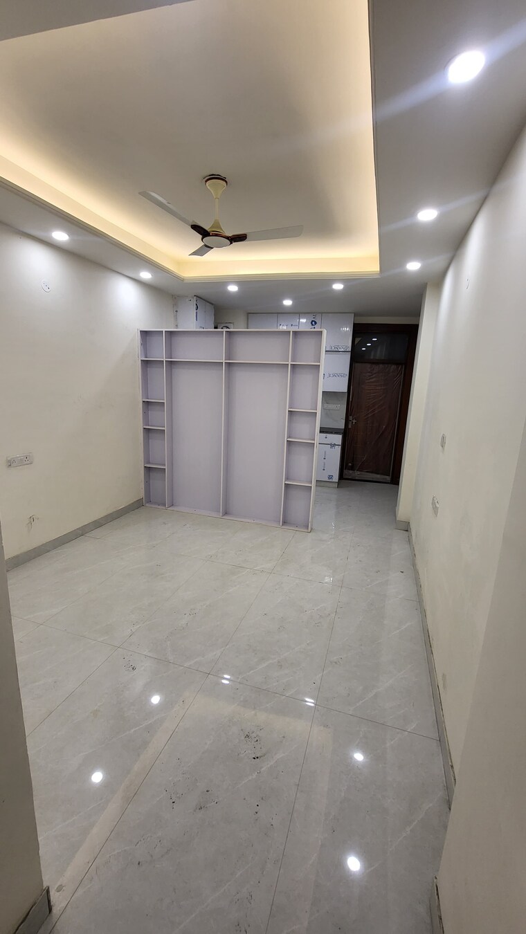 Room, sector 89 2 Bedroom 750 Sq.Ft. Builder Floor In Sector 89 Noida 9576144