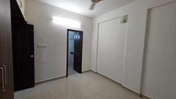 Room in 2 BHK Apartment at Vignana Nagar – for Rent