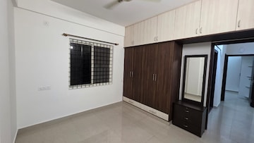 Room in 2 BHK Apartment at Vignana Nagar – for Rent