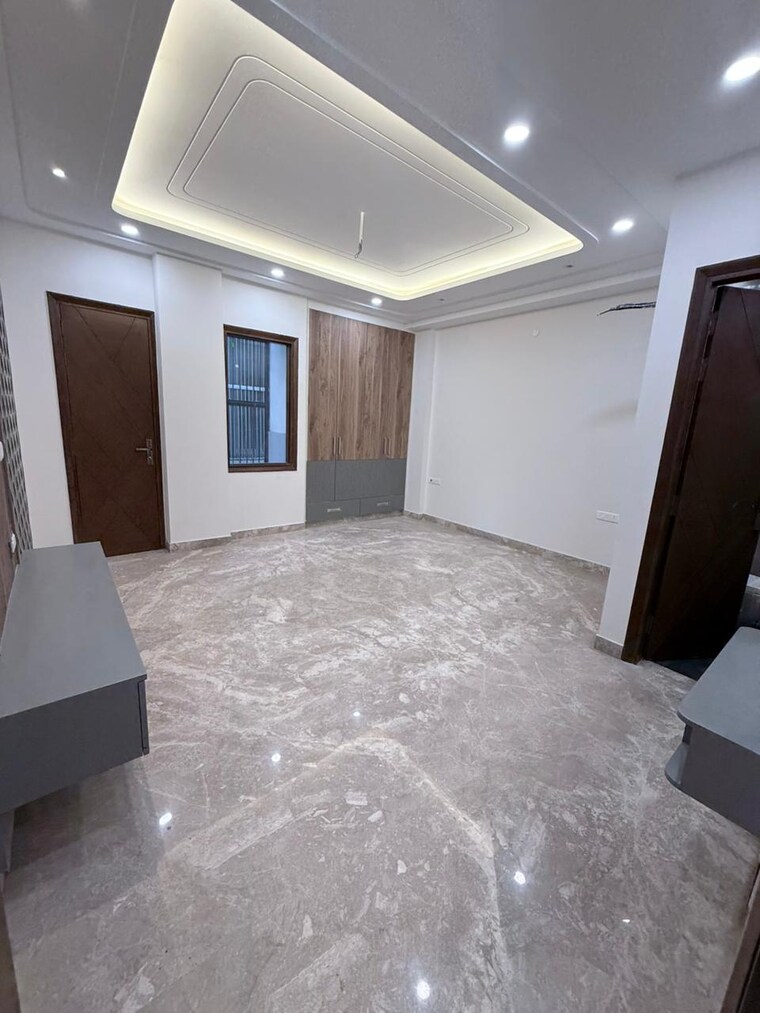 Master Bedroom, paschim vihar 3 Bedroom 185 Sq.Yd. Builder Floor In Paschim Vihar Delhi 9576155