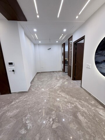  3 BHK Builder Floor at Paschim Vihar – for Rent